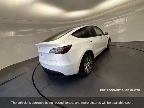 Used 2023 Tesla Model Y Long Range AWD/4WD image 7