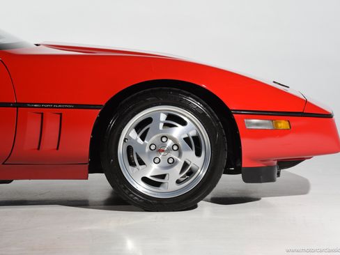 Used 1990 Chevrolet Corvette ZR-1 RWD image 12