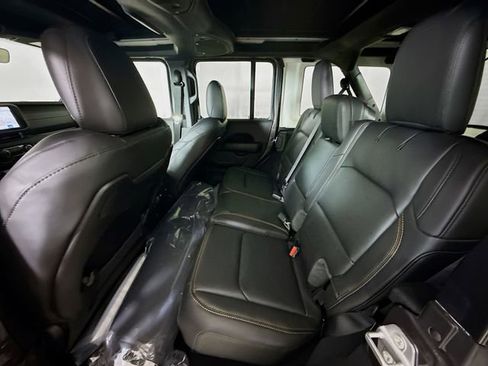 New 2026 Jeep Wrangler Unlimited Sahara AWD/4WD image 23
