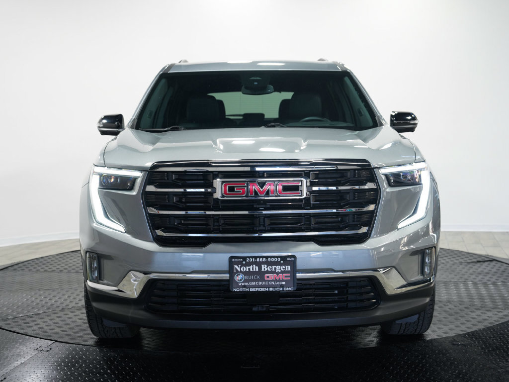 Used 2024 GMC Acadia Elevation w/ Luxury Package AWD/4WD image 2