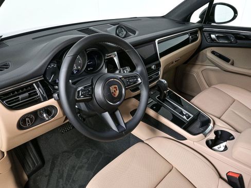 New 2026 Porsche Macan Turbo AWD/4WD image 4