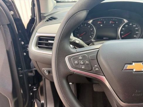 Used 2022 Chevrolet Equinox LT AWD/4WD image 17