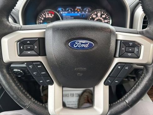 Used 2019 Ford F150 Lariat w/ Equipment Group 502A Luxury AWD/4WD image 18