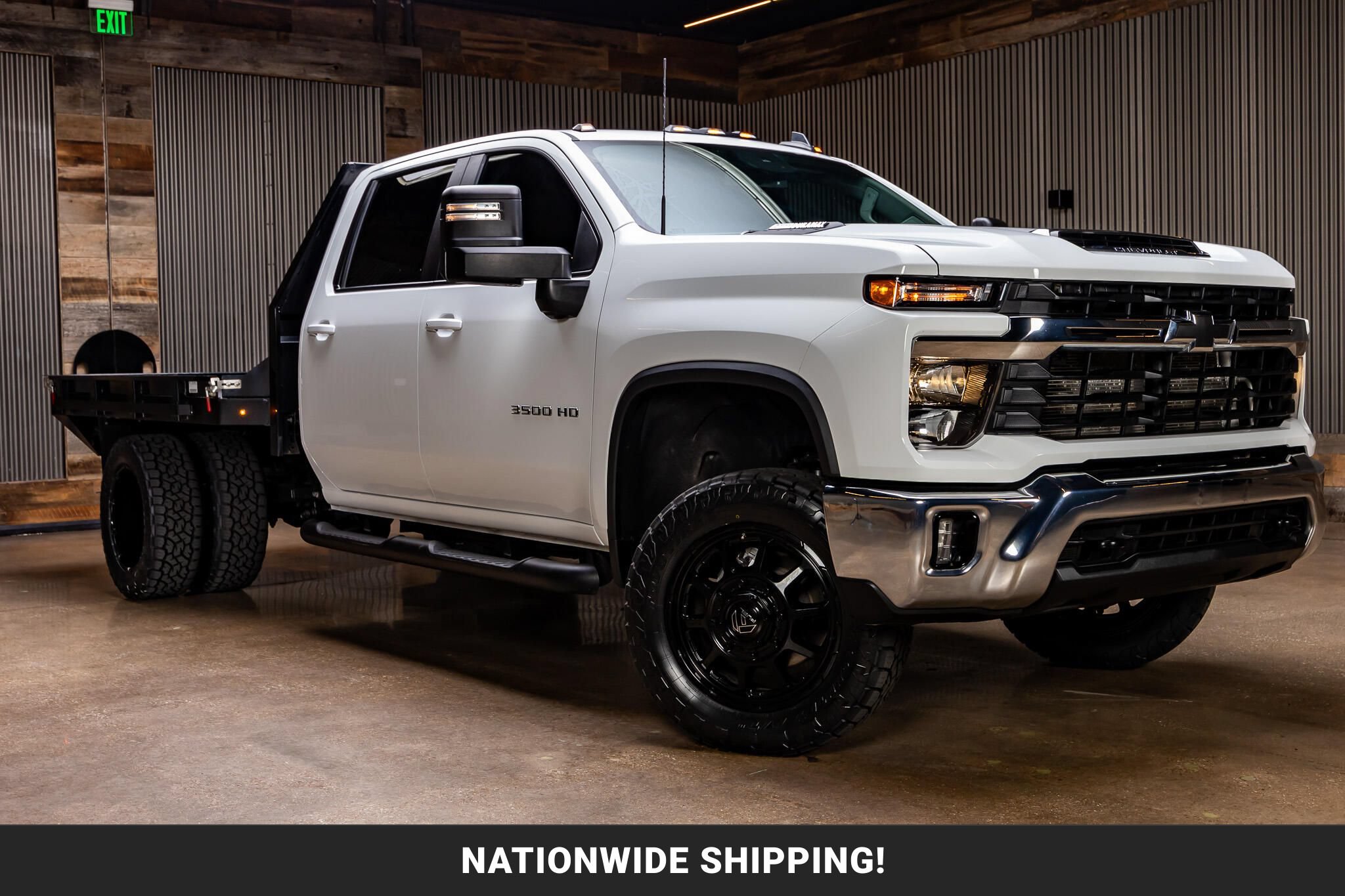 Used 2025 Chevrolet Silverado 3500 LT w/ Convenience Package AWD/4WD image 1
