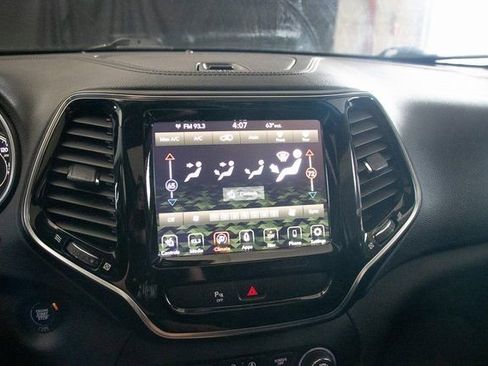 Used 2020 Jeep Cherokee Limited AWD/4WD image 35