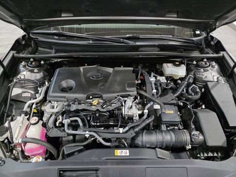 Used 2019 Toyota Camry XLE image 26