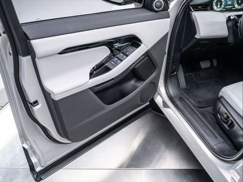 New 2026 Land Rover Range Rover Evoque S image 23