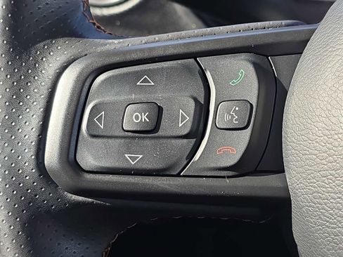 Certified 2024 Jeep Gladiator Mojave w/ Technology Group image 26