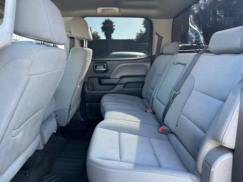 Used 2018 Chevrolet Silverado 1500 Custom w/ Custom Convenience Package RWD image 9