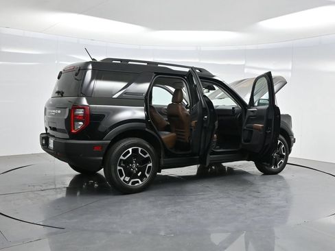 Used 2023 Ford Bronco Sport Outer Banks w/ Tech Package AWD/4WD image 5