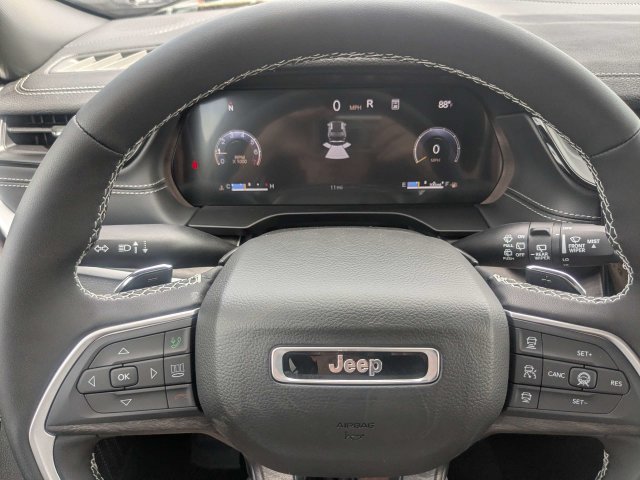 New 2027 Jeep Grand Cherokee Altitude AWD/4WD image 29