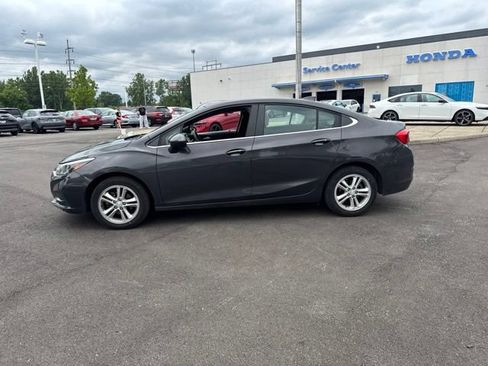 Used 2017 Chevrolet Cruze LT w/ Convenience Package FWD image 17