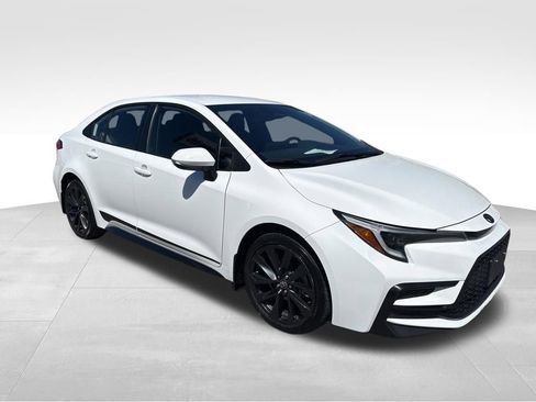 Used 2024 Toyota Corolla SE image 34