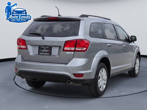 Used 2019 Dodge Journey SE w/ Safe & Sound Group AWD/4WD image 5