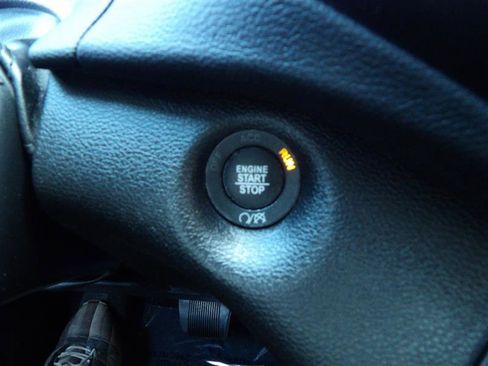 Used 2019 Jeep Cherokee Latitude Plus image 20