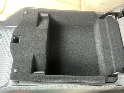 New 2025 Jeep Grand Cherokee L Limited w/ Luxury Tech Group II image 44