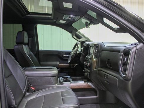 Used 2022 Chevrolet Silverado 1500 High Country w/ Technology Package image 13