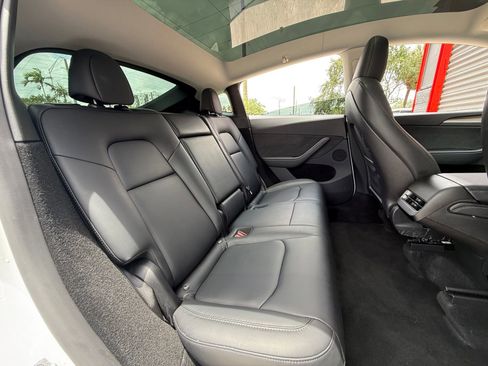 Used 2023 Tesla Model Y AWD image 17