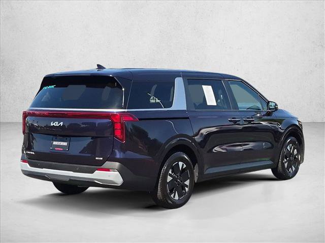 Used 2026 Kia Carnival LXS FWD image 5