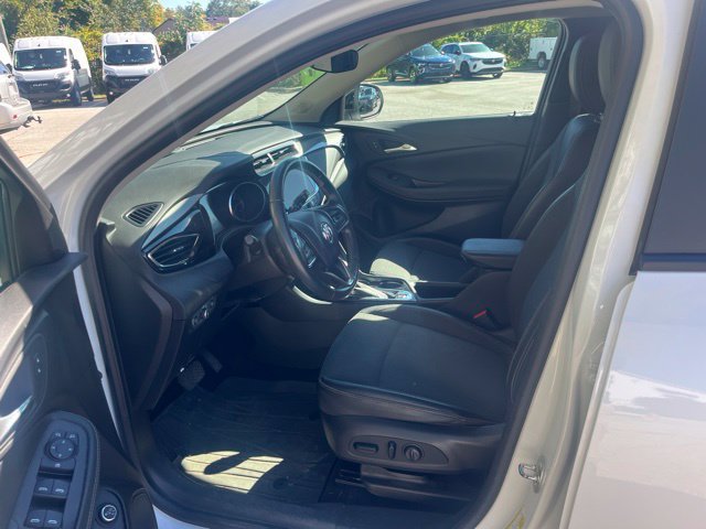 Used 2022 Buick Encore GX Select w/ Experience Buick Package FWD image 3