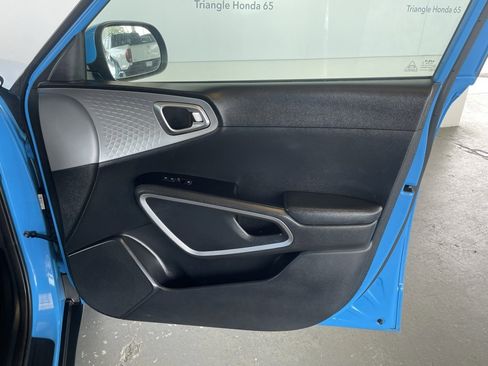 Used 2024 Kia Soul LX image 23