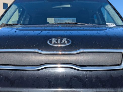 Used 2016 Kia Soul image 9