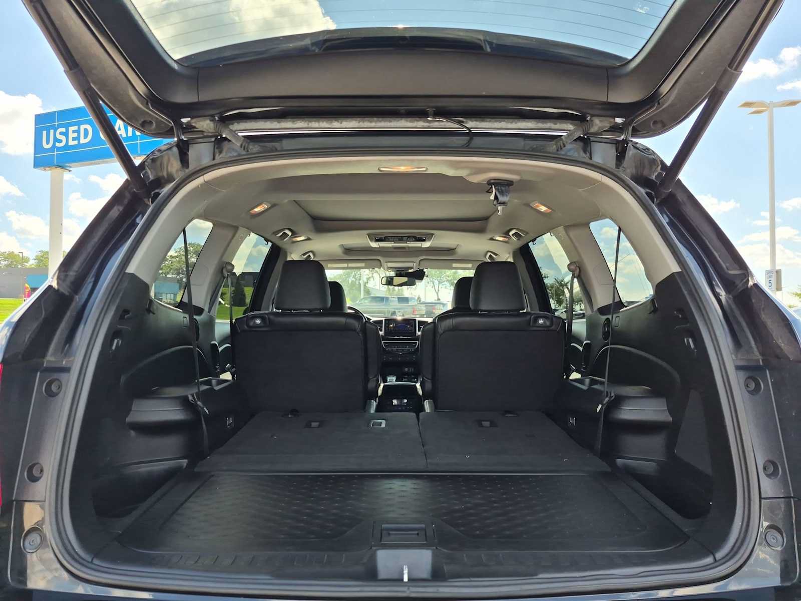 Used 2017 Honda Pilot Elite image 32