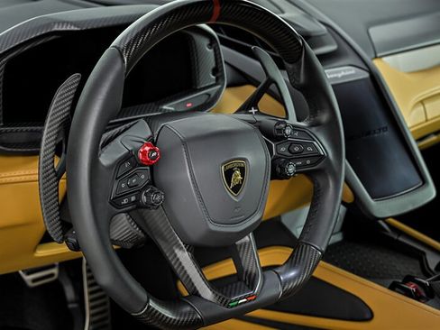Used 2024 Lamborghini Revuelto AWD/4WD image 58