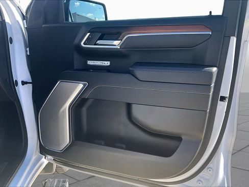 Used 2025 GMC Sierra 1500 Denali w/ Technology Package AWD/4WD image 23