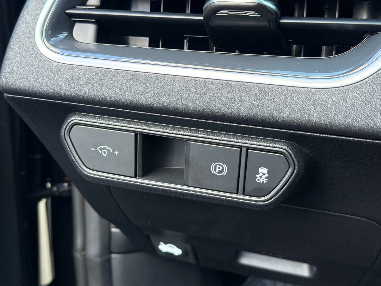 New 2026 Kia K4 GT-Line w/ GT-Line Premium Package FWD image 31