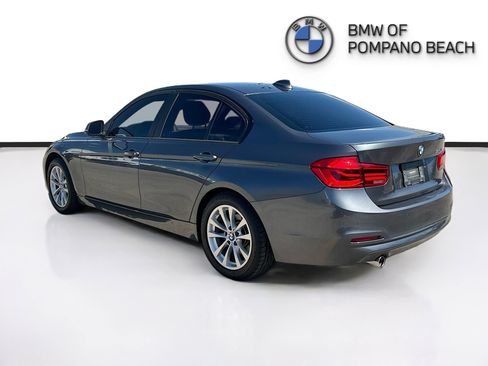 Used 2017 BMW 320i Sedan RWD image 5