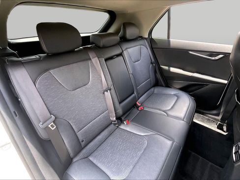 Used 2024 Kia Niro EX FWD image 18