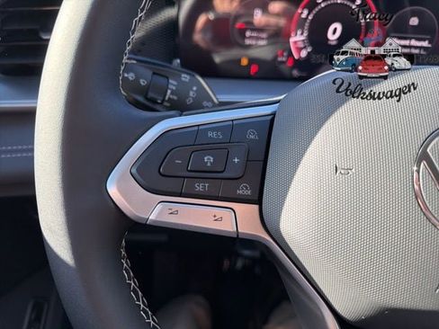 New 2026 Volkswagen Tiguan SE image 15