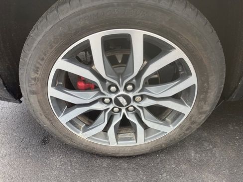 Used 2023 Cadillac XT6 Sport image 9