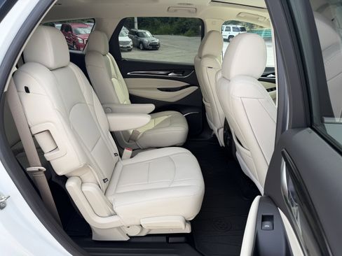 Used 2023 Buick Enclave Essence w/ Experience Buick Package FWD image 12