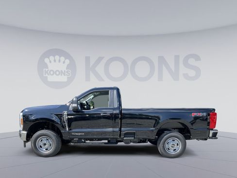 New 2026 Ford F250 XL w/ FX4 Off-Road Package image 2