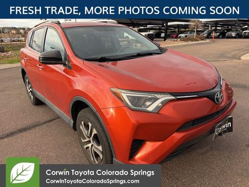 Used 2016 Toyota RAV4 LE image 1