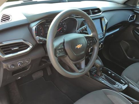 Used 2022 Chevrolet TrailBlazer LT w/ Convenience Package AWD/4WD image 12