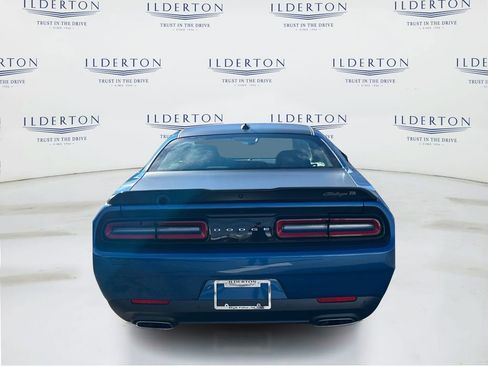 Used 2022 Dodge Challenger R/T w/ T/A Package image 7