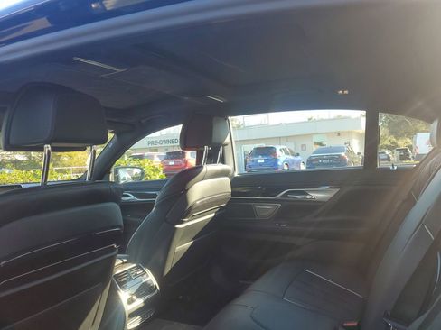 Used 2022 BMW 750i xDrive 750i xDrive w/ Executive Package image 14