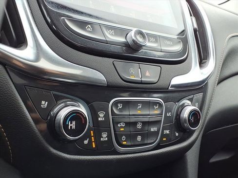 Used 2024 Chevrolet Equinox Premier image 14