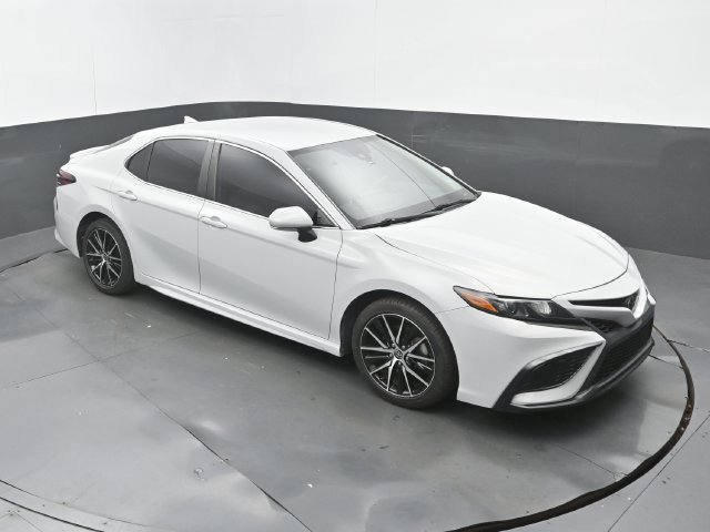 Used 2024 Toyota Camry SE FWD image 13