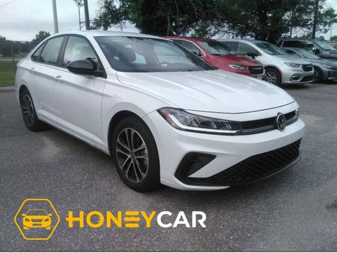 Used 2025 Volkswagen Jetta Sport FWD image 1