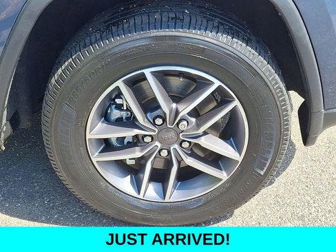 Used 2021 Jeep Grand Cherokee Limited AWD/4WD image 8