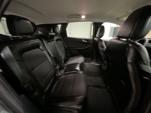 Used 2024 Ford Escape SE image 25