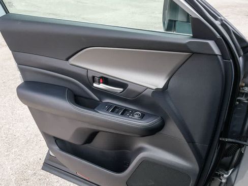 Used 2025 Toyota Grand Highlander FWD image 26