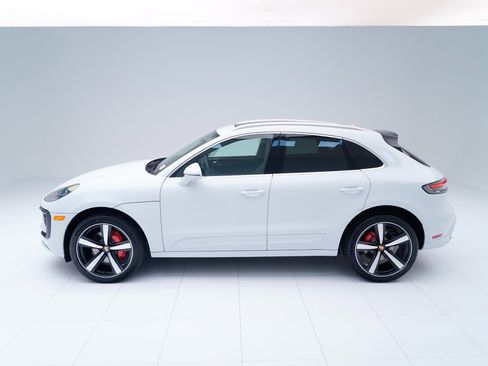 New 2026 Porsche Macan S image 2
