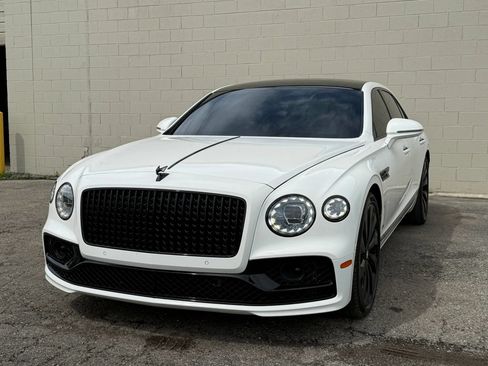 Used 2021 Bentley Flying Spur W12 AWD/4WD image 42