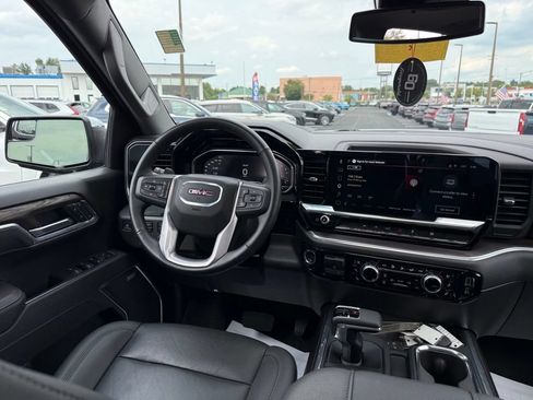 Used 2025 GMC Sierra 1500 SLT w/ SLT Premium Package AWD/4WD image 12