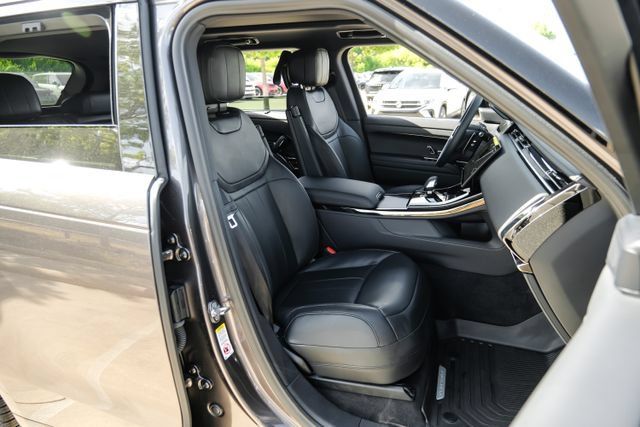 New 2026 Land Rover Range Rover Sport Dynamic SE AWD/4WD image 43